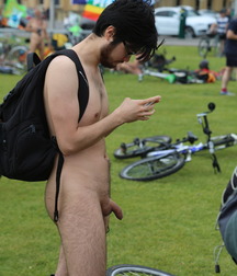 small to average 5b0ee484924c2.jpg