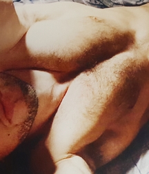 Gay men 5b132da3b1400.jpg