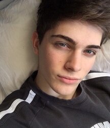 face cute twink gay tube  5fb2c5eeaaf63.jpg