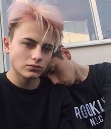 face teen gay tube 5fb2cf991cf13.jpg