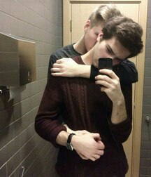 Twinks 5fb47fbf89824.jpg