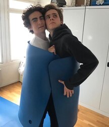 Twinks 5fb47fda9e167.jpg