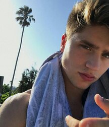 Twinks 5fb480648a363.jpg