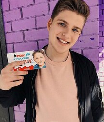 Twinks 5fb480683e450.jpg