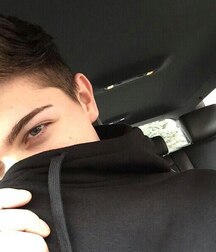 Twinks 5fb482b7a7c6b.jpg
