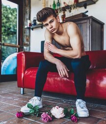Twinks cute top mix gay tube 5fbbc201583f0.jpg