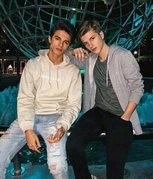  Twinks cute top mix gay tube 5fbbc6ec0abc6.jpg