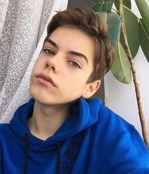 Twinks cute top mix gay tube 5fbbf55472590.jpg