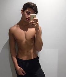 Pretty Boys 5b1f363c93adb.jpg