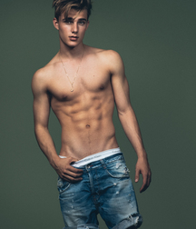 Pretty Boys 5b1f3711dfc2f.jpg