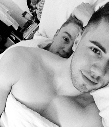 Cute Couples 5b1fce599bad8.jpg