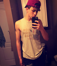 Boys Showing Off 5b204581149a5.jpg
