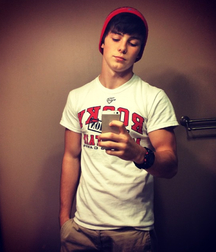 Boys Showing Off 5b204584dfee4.jpg