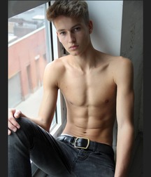 Cute looking boys 5c7ad35601a5d.jpg