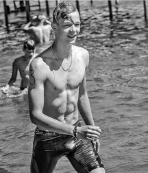 Cute looking boys 5c7ad35f76fcd.jpg