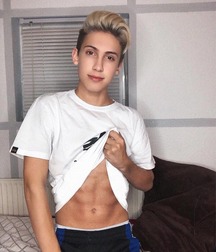 Cute looking boys 5c7ad37b1c5da.jpg