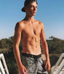 Cute looking boys 5c7ad37ed24f8.jpg