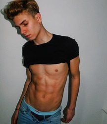 Cute looking shirtless boys 5c85805dad07a.jpg