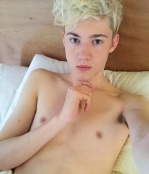 Cute looking shirtless boys 5c85806606de4.jpg