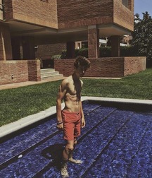 Cute looking shirtless boys 5c85806fe7228.jpg