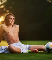 Cute looking shirtless boys 5c8580733dd8f.jpg