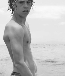 Cute looking shirtless boys 2 5c85813a5869c.jpg