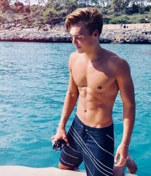 Cute looking shirtless boys 2 5c85814c1b611.jpg