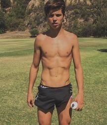 Cute looking shirtless boys 3 5c86b225f1496.jpg
