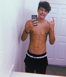 Cute looking shirtless boys 3 5c86b22710251.jpg
