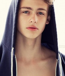 Cute looking shirtless boys 4 5c8aae1a39c85.jpg