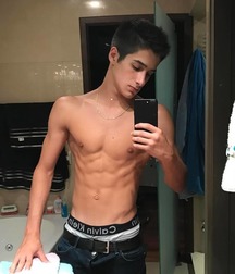 Cute looking shirtless boys 5 5c8aae999b8e0.jpg