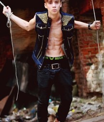 AA - Boys! 32 5cd74d2283f2f.jpg