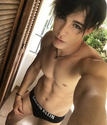 AA - Boys! 36 5cfbd5f173384.jpg