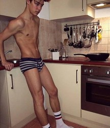 AA - Boys! 40 5d2112ef829c9.jpg