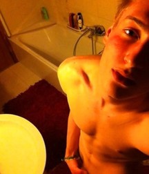 AA - Boys! 48 5d616a6866c70.jpg
