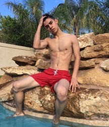 AA - Boys! 56 5dab8c80ae0e8.jpg