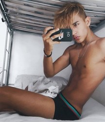AA - Boys! 56 5dab8ca3aa364.jpg