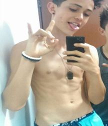 AA - Boys! 64 5dd1ca70ab887.jpg