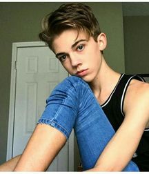 AA - Beautiful boys! 1 5dd94e90a3680.jpg