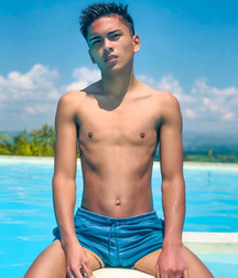 AA - Beautiful boys! 3 5de0685c90617.jpg