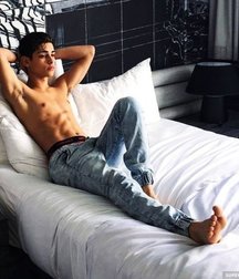 AA - Beautiful boys! 3 5de0687c77f86.jpg