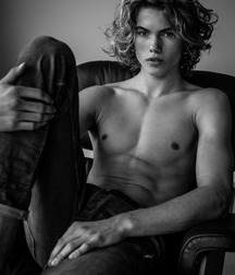 AA - Boys! 69 5de325c4ae06e.jpg