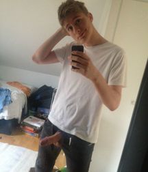 Stiffy Selfies 5b9cfea5b70cd.jpg