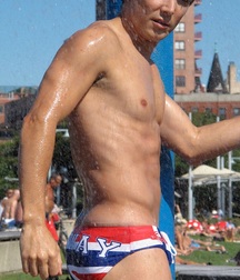Sexy Speedos 5ba9fe5f82509.jpg