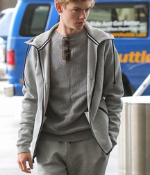 Young Actors You've Admired 5cb8550d24de5.jpg