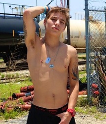 Tattooed Wonder Tyler White 5d3c4dcbdf841.jpg