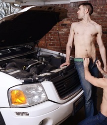 Mechanics Special Maintenance Service 5ddbe253ec1a6.jpg