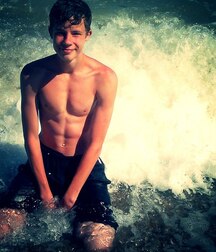 abricosa model cam boys porn 614f22226a676.jpg