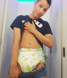 Diaperboy MiniMaxKiddo 5b1d0b185b02f.jpg