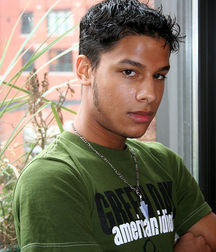 Aron 01 5b5d8d00bf949.jpg